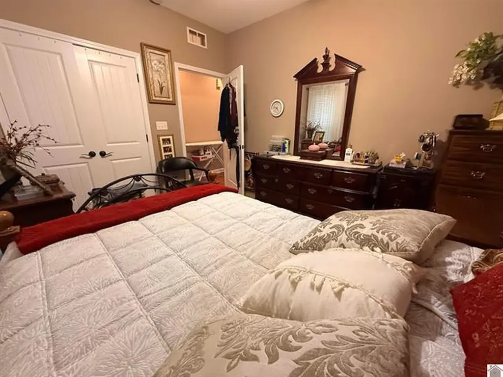 2271 Ky-97 Mayfield KY 42066