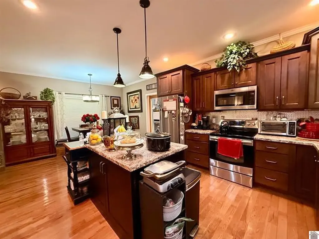 2271 Ky-97 Mayfield KY 42066