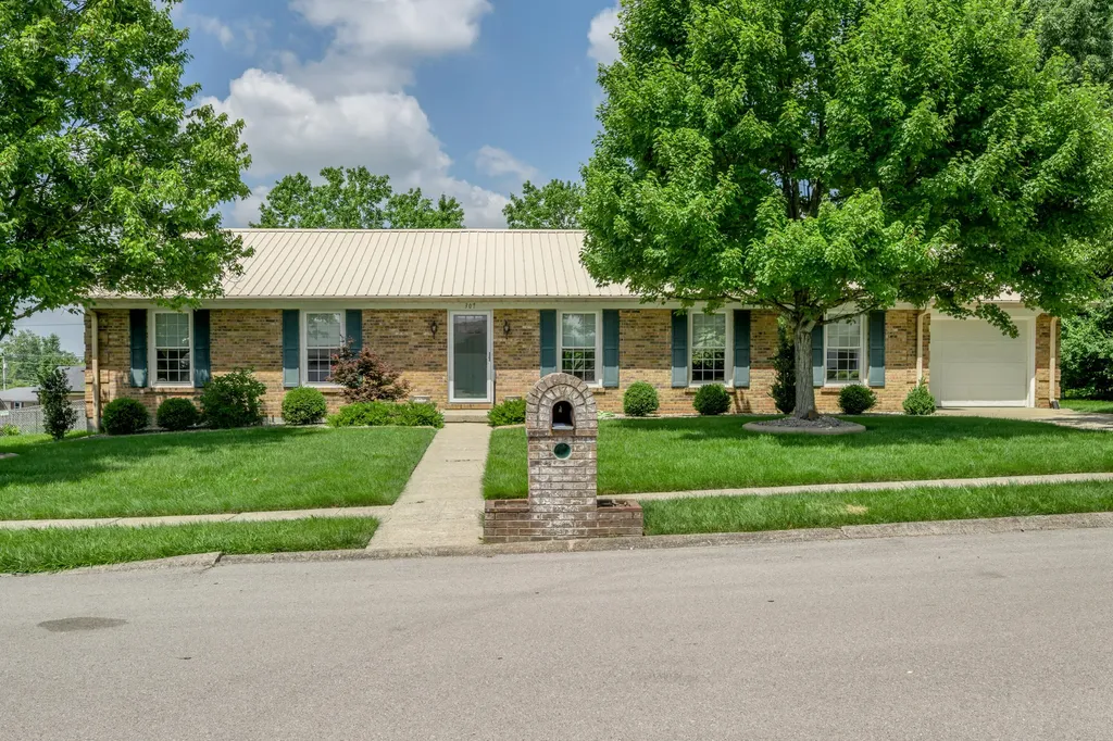 307 Beacon Hill Nicholasville KY 40356