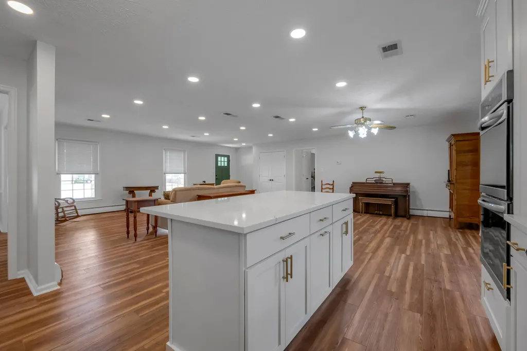 307 Beacon Hill Nicholasville KY 40356