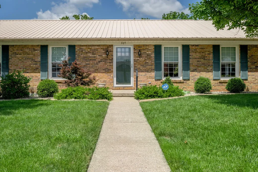 307 Beacon Hill Nicholasville KY 40356