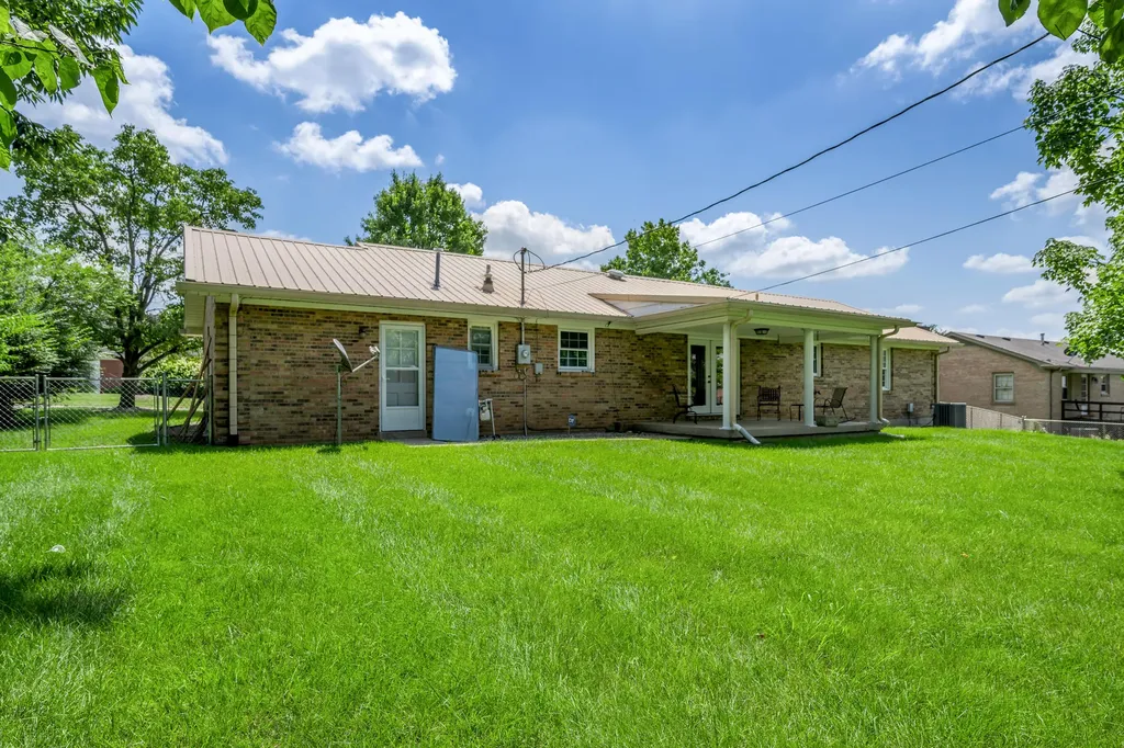 307 Beacon Hill Nicholasville KY 40356