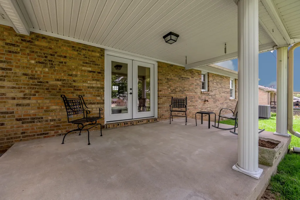 307 Beacon Hill Nicholasville KY 40356