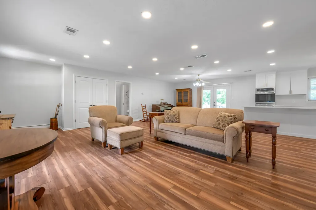 307 Beacon Hill Nicholasville KY 40356
