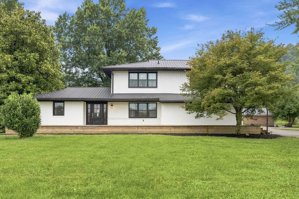 971 E College Avenue Stanton KY 40380