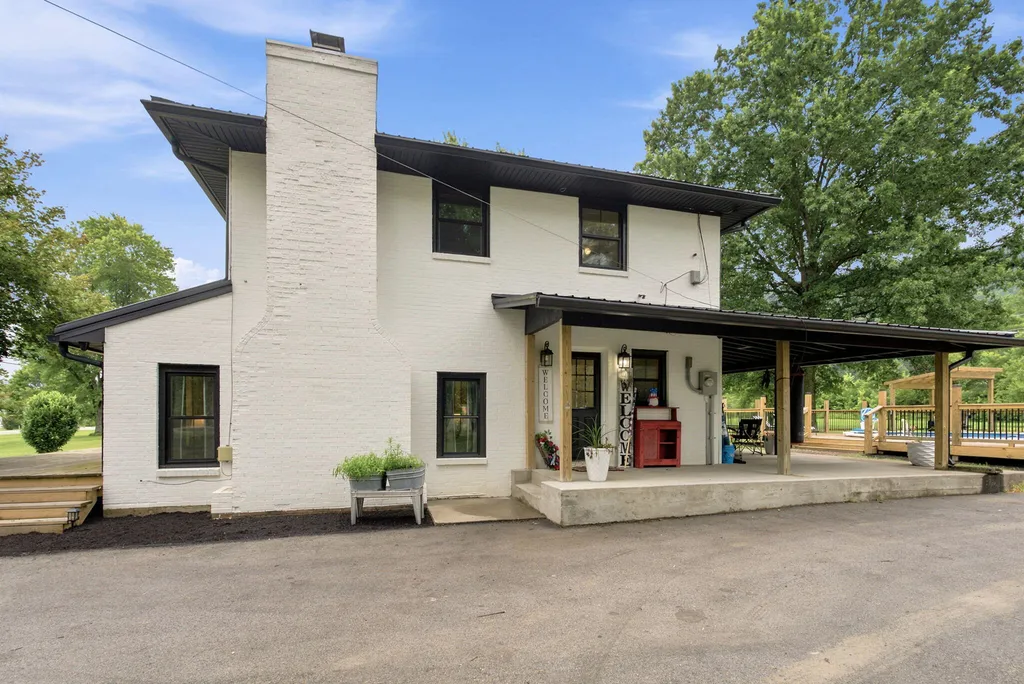 971 E College Avenue Stanton KY 40380