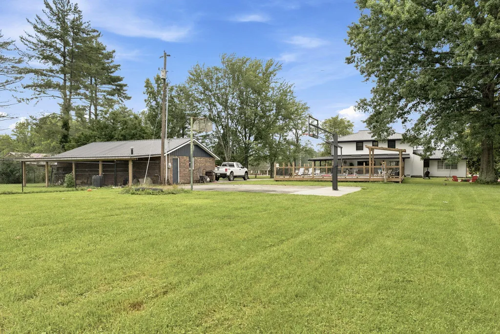 971 E College Avenue Stanton KY 40380