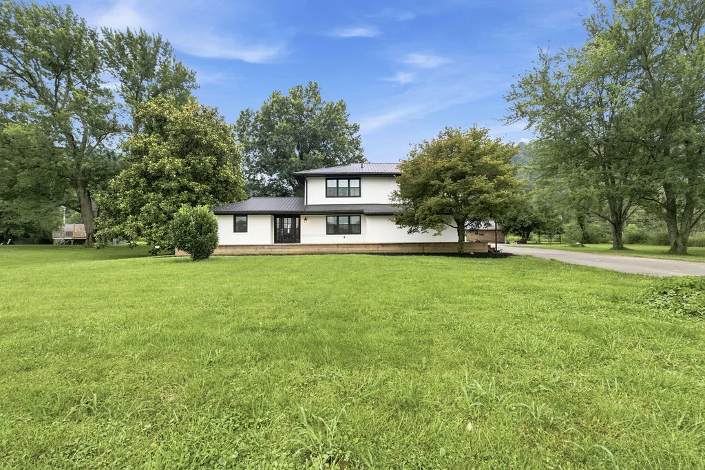 971 E College Avenue Stanton KY 40380