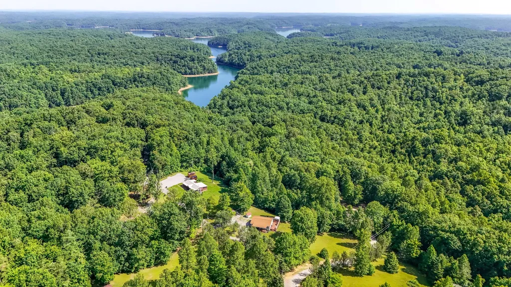 410 Laurel Lake Resort Road Corbin KY 40701