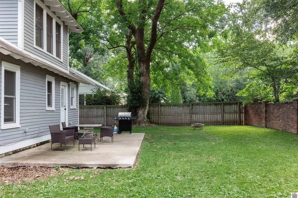 1002 Olive Street Murray KY 42071
