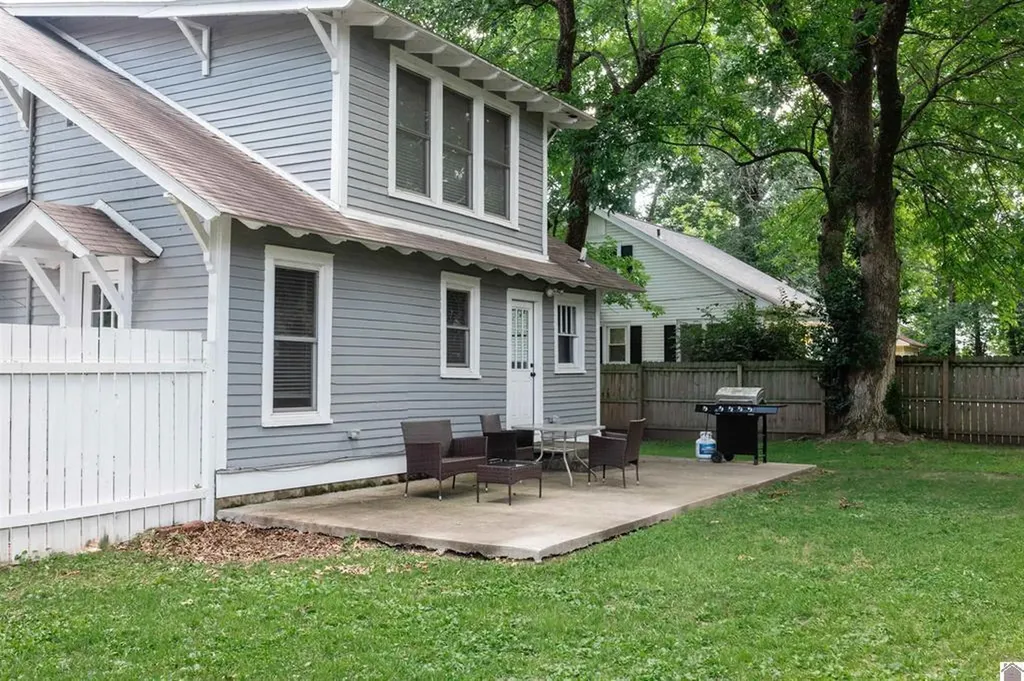 1002 Olive Street Murray KY 42071