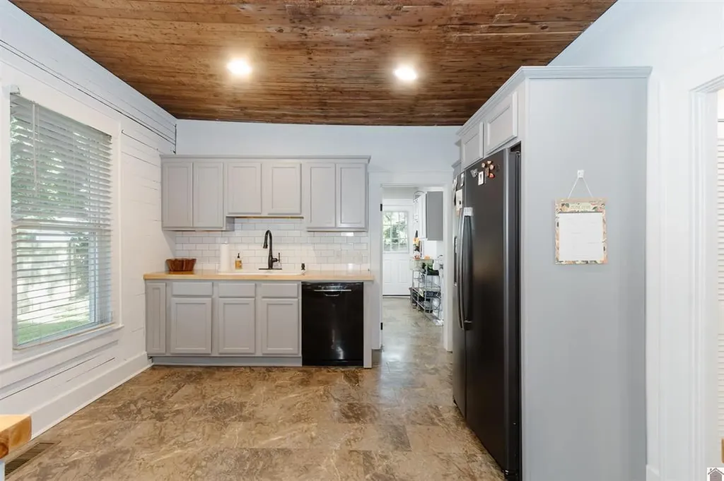 1002 Olive Street Murray KY 42071