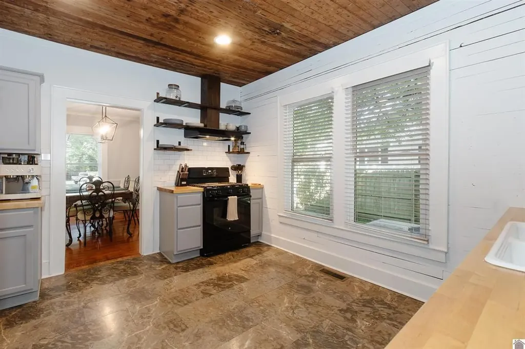 1002 Olive Street Murray KY 42071