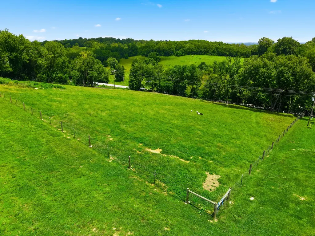 151 Kennedy Bridge Road Lancaster KY 40444