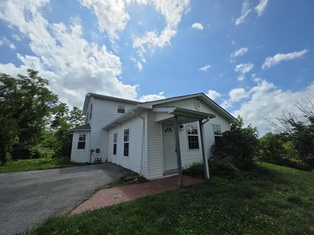 874 N Richmond Road Berea KY 40403