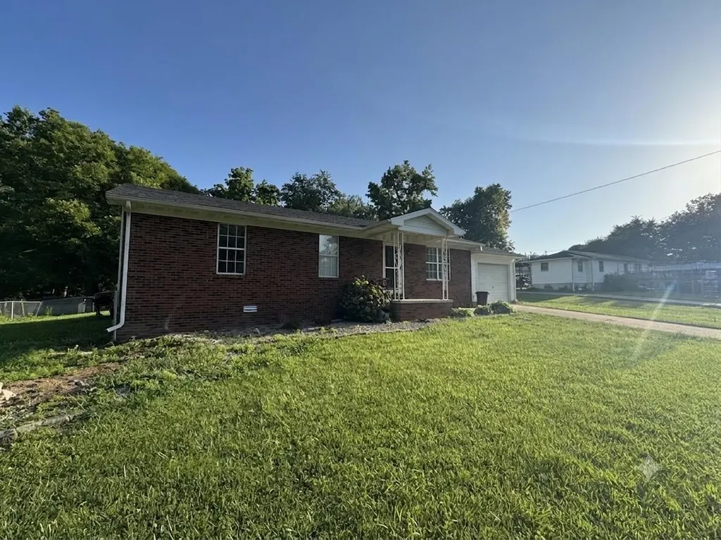 297 Oak Street Russell Springs KY 42642