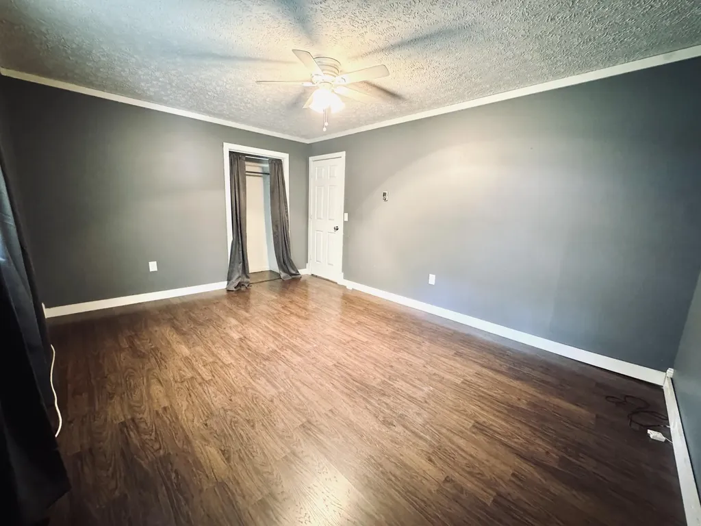 297 Oak Street Russell Springs KY 42642