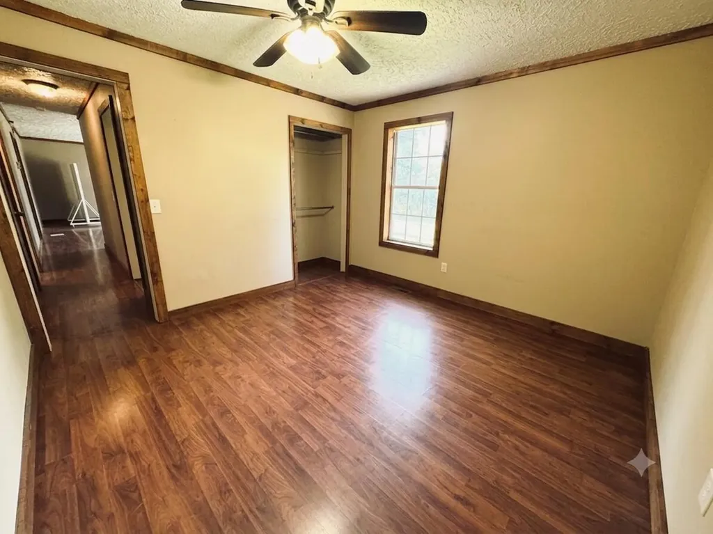297 Oak Street Russell Springs KY 42642