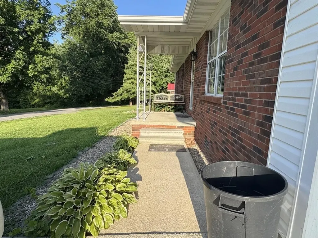 297 Oak Street Russell Springs KY 42642