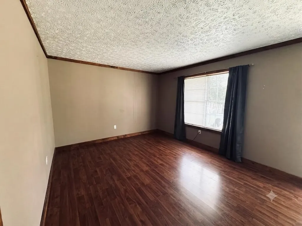 297 Oak Street Russell Springs KY 42642