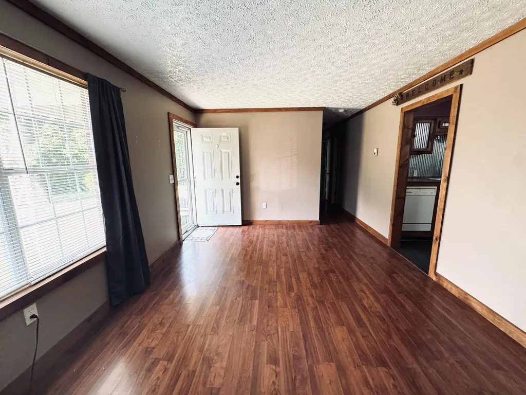 297 Oak Street Russell Springs KY 42642