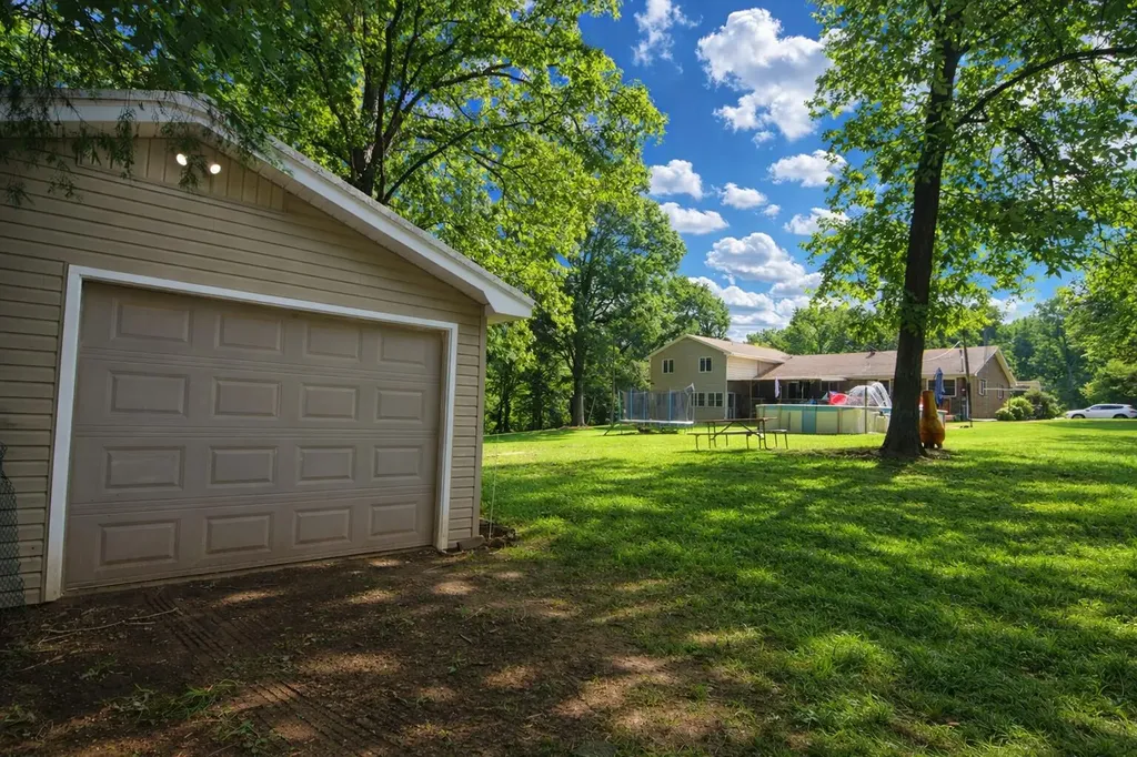 685 Salem Chapel Road Benton KY 42025
