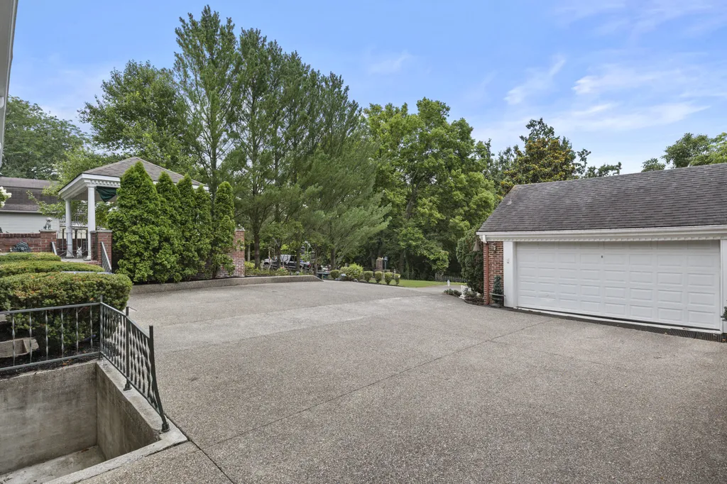 617 Chestnut Street Berea KY 40403