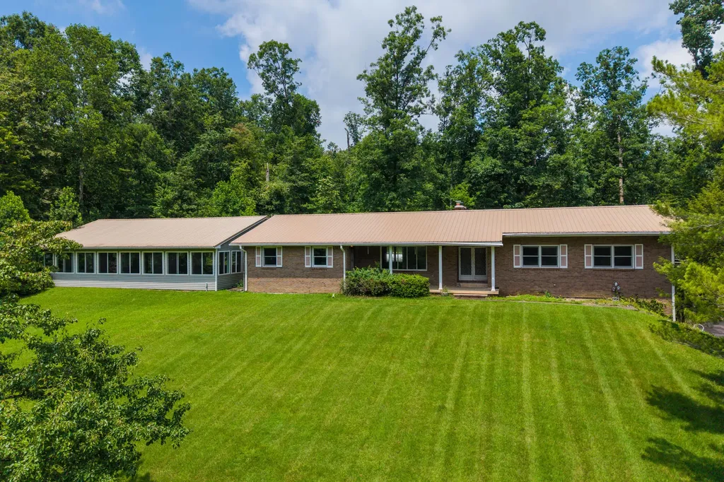 30 Dusty Road Morehead KY 40351