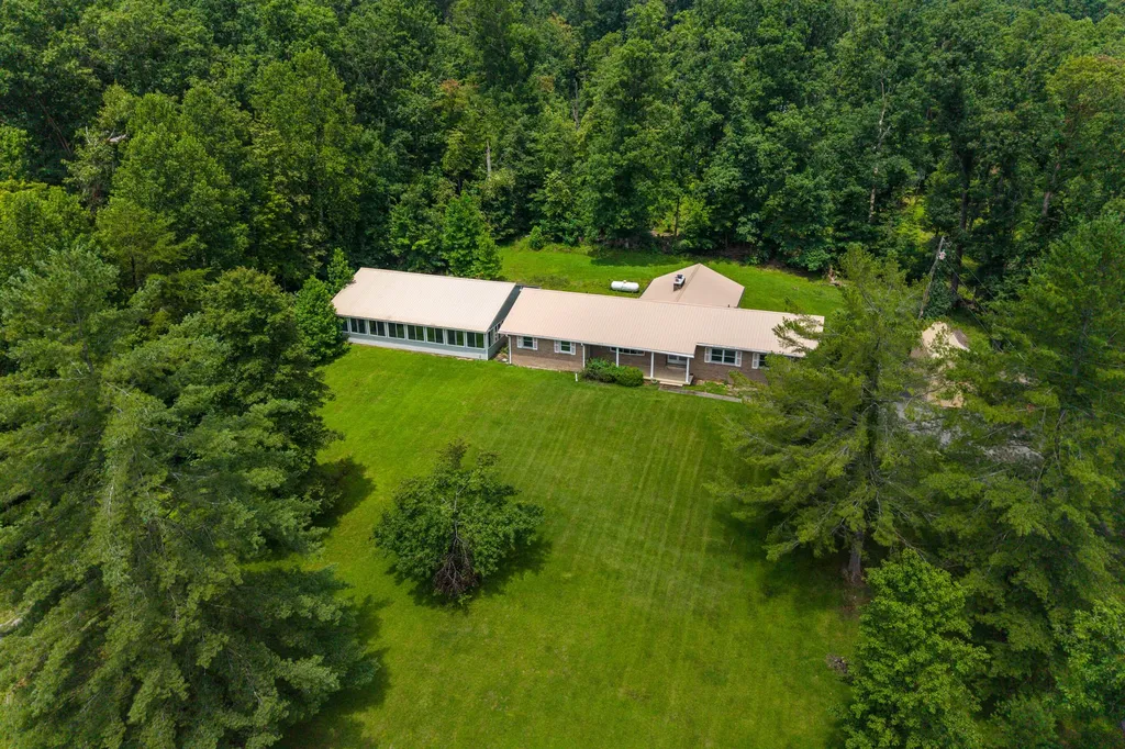 30 Dusty Road Morehead KY 40351