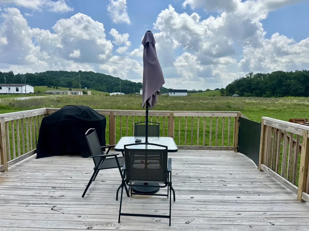 19 Dove Lane East Bernstadt KY 40729