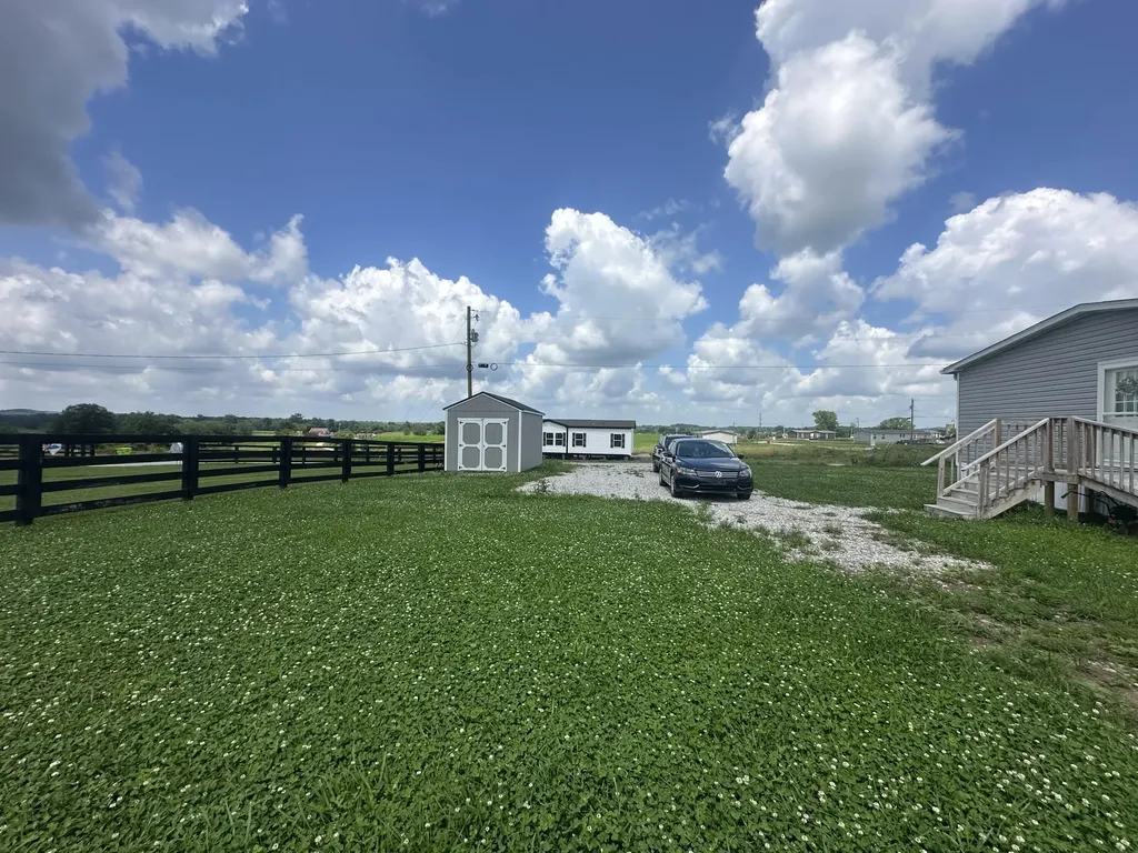 19 Dove Lane East Bernstadt KY 40729