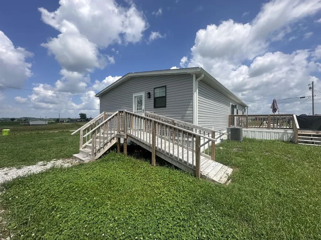 19 Dove Lane East Bernstadt KY 40729