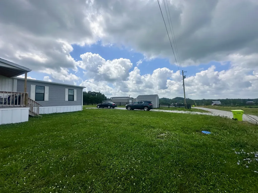 19 Dove Lane East Bernstadt KY 40729