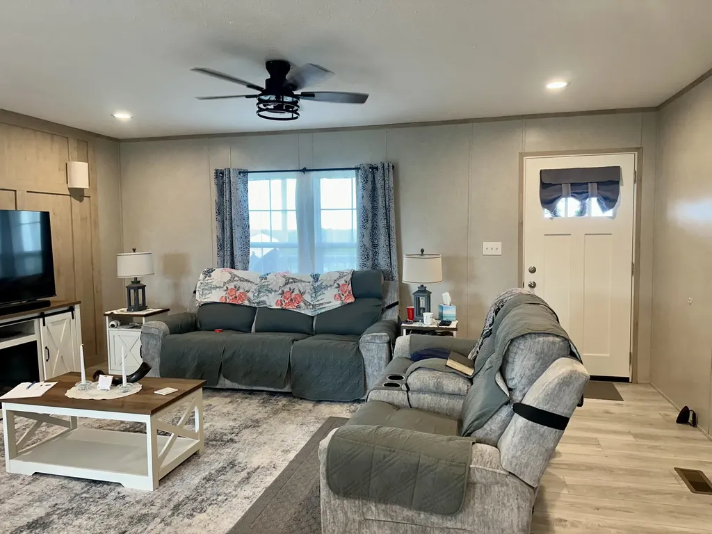 19 Dove Lane East Bernstadt KY 40729