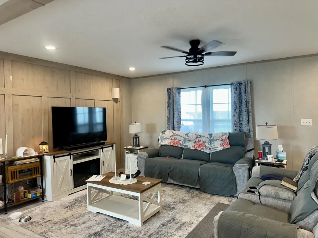 19 Dove Lane East Bernstadt KY 40729