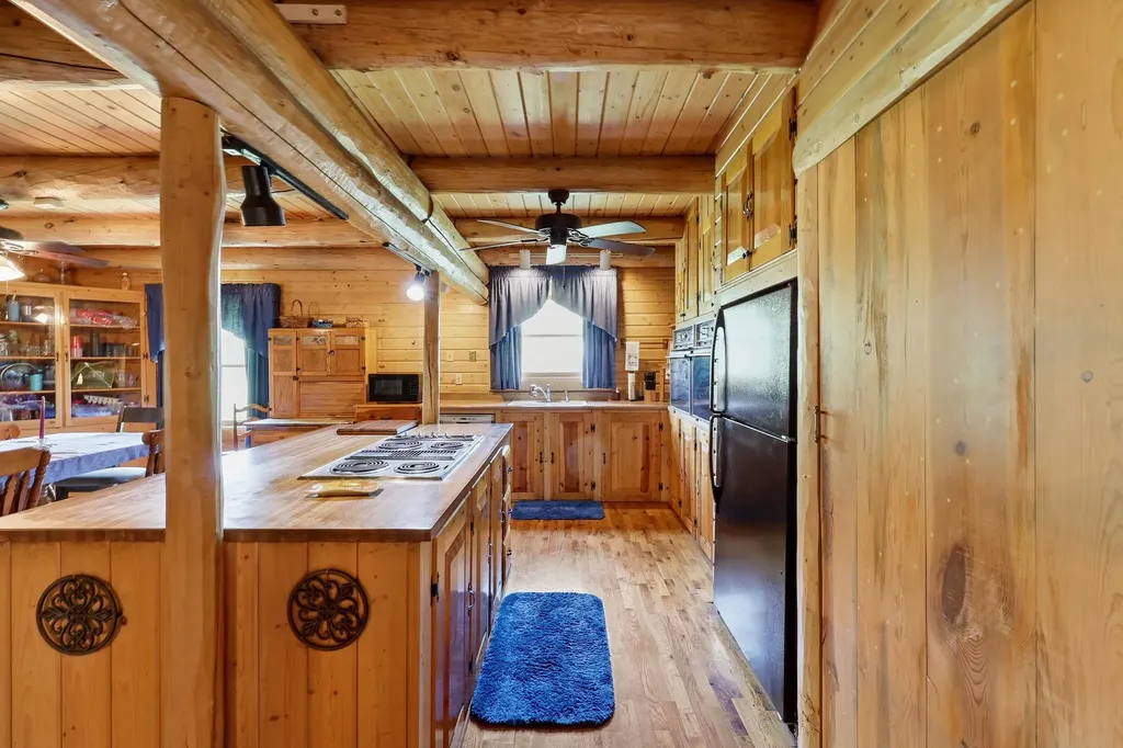 3276 Mundys Landing Road Versailles KY 40383