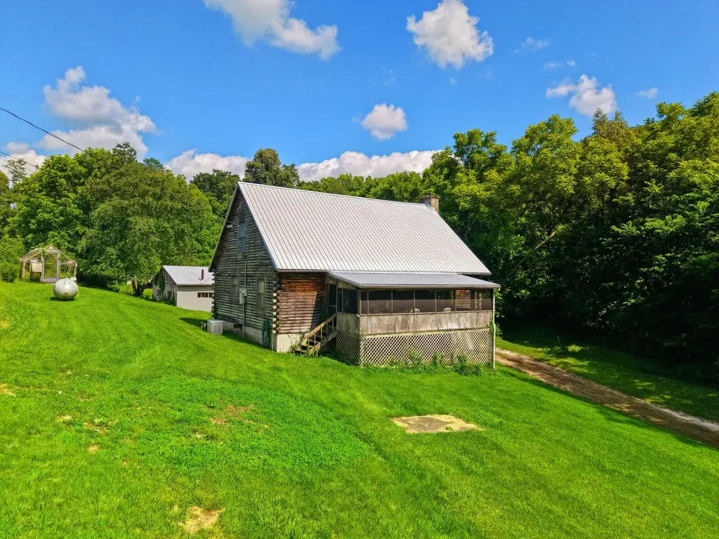 3276 Mundys Landing Road Versailles KY 40383