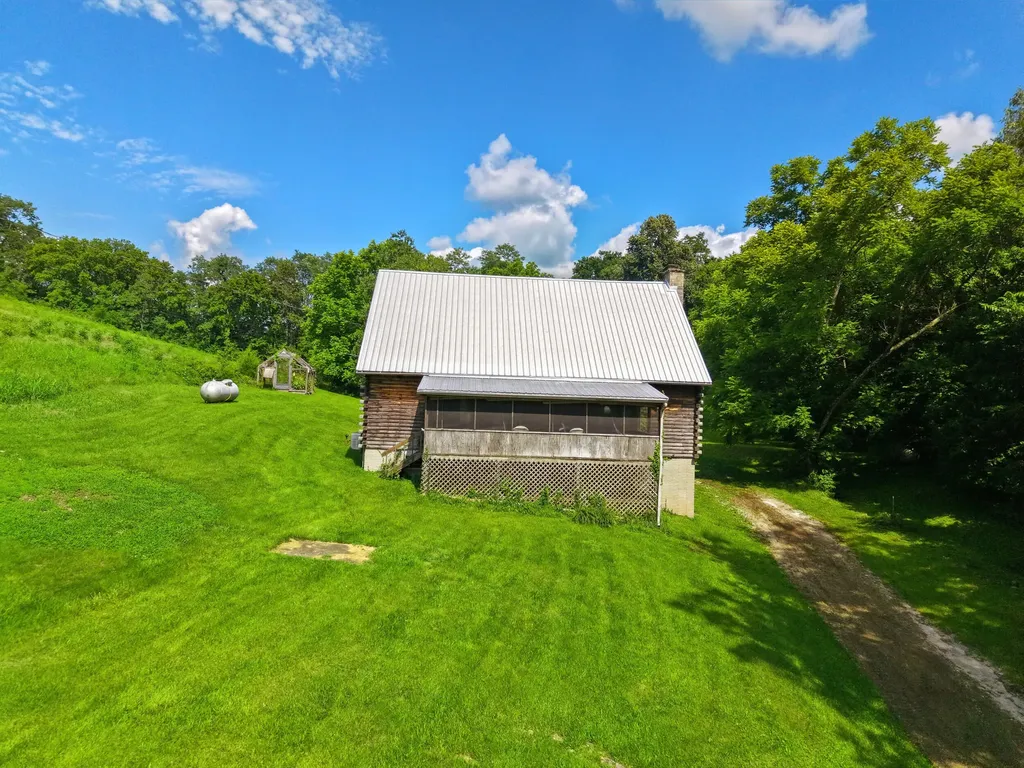 3276 Mundys Landing Road Versailles KY 40383
