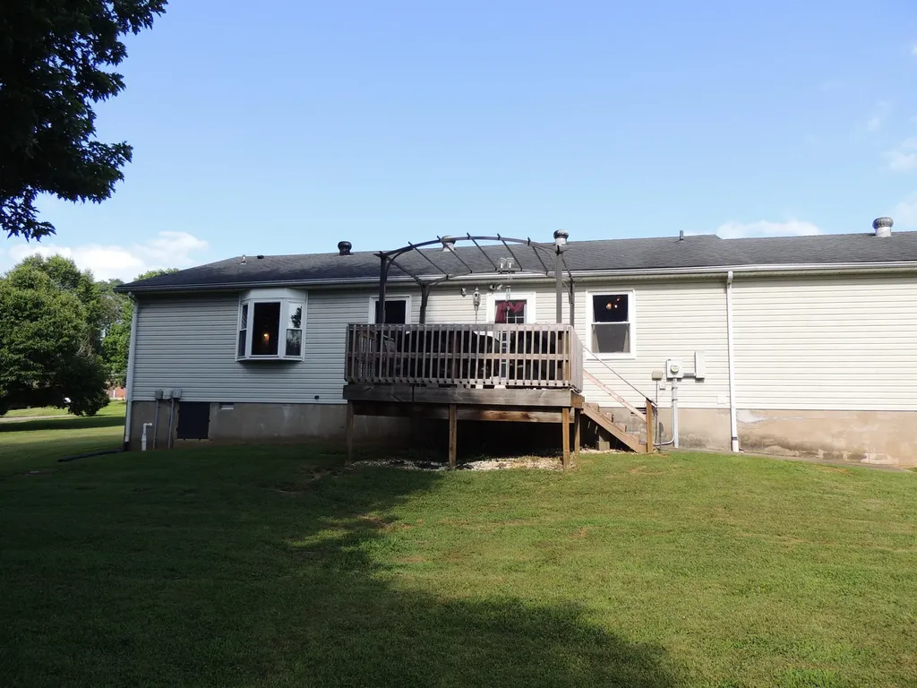 104 Thomas Street Frankfort KY 40601