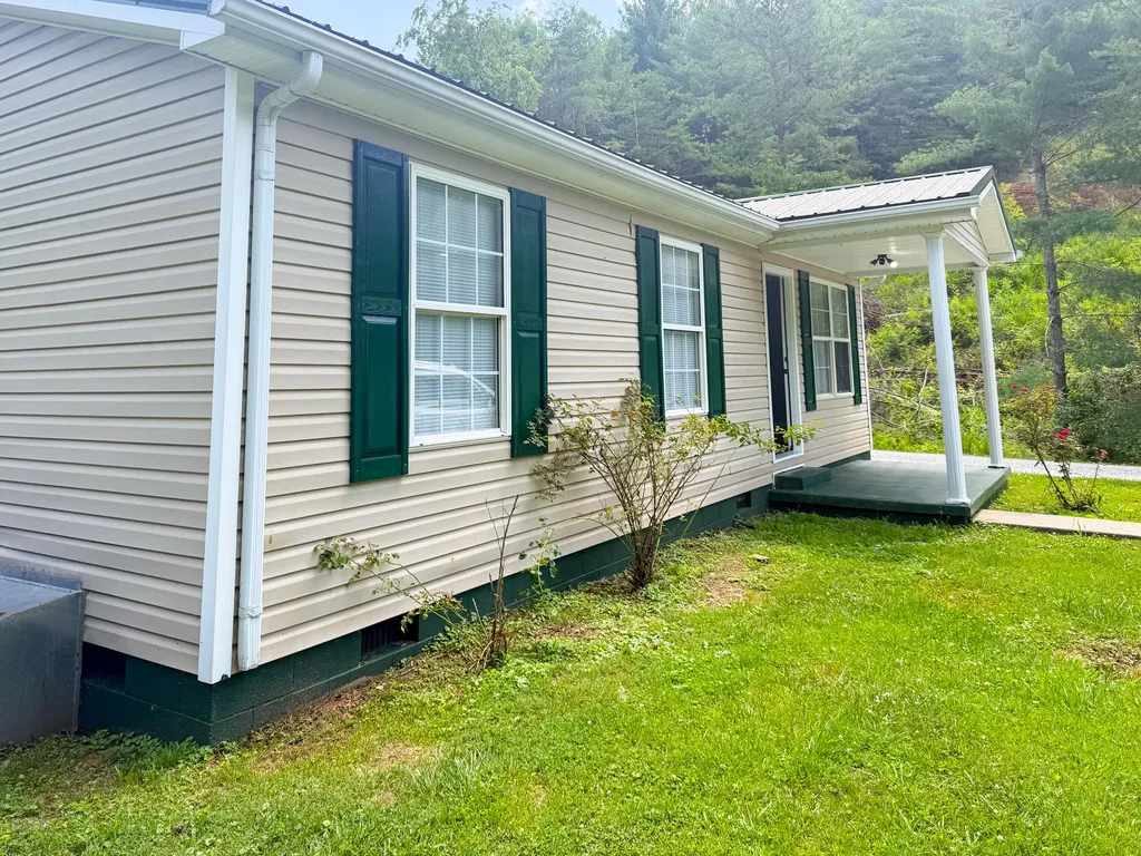48 Crescent Road Manchester KY 40962