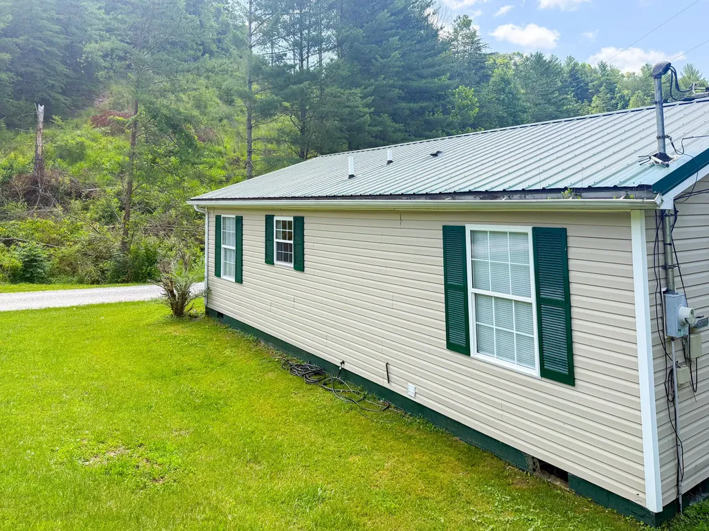 48 Crescent Road Manchester KY 40962