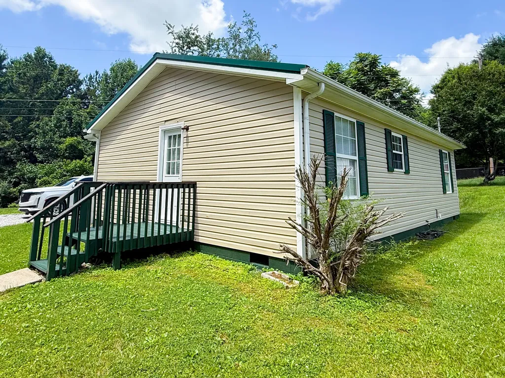 48 Crescent Road Manchester KY 40962
