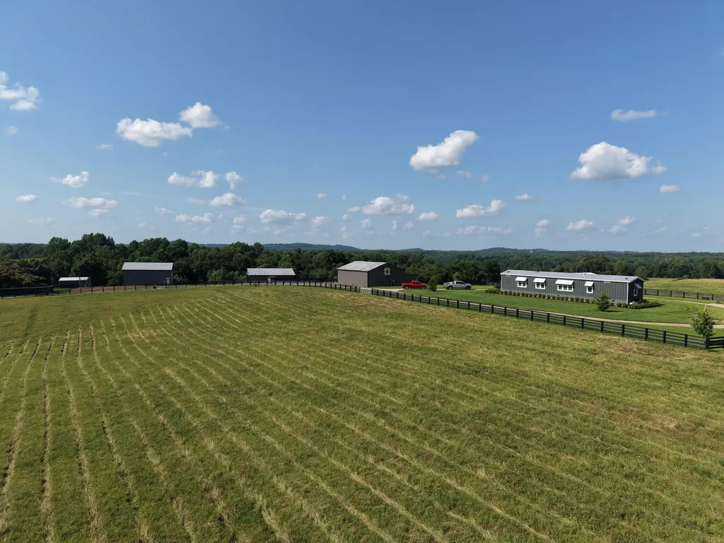 2511 Calvary Ridge Road Yosemite KY 42566