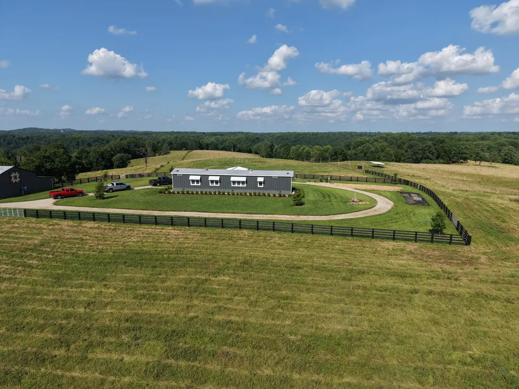 2511 Calvary Ridge Road Yosemite KY 42566