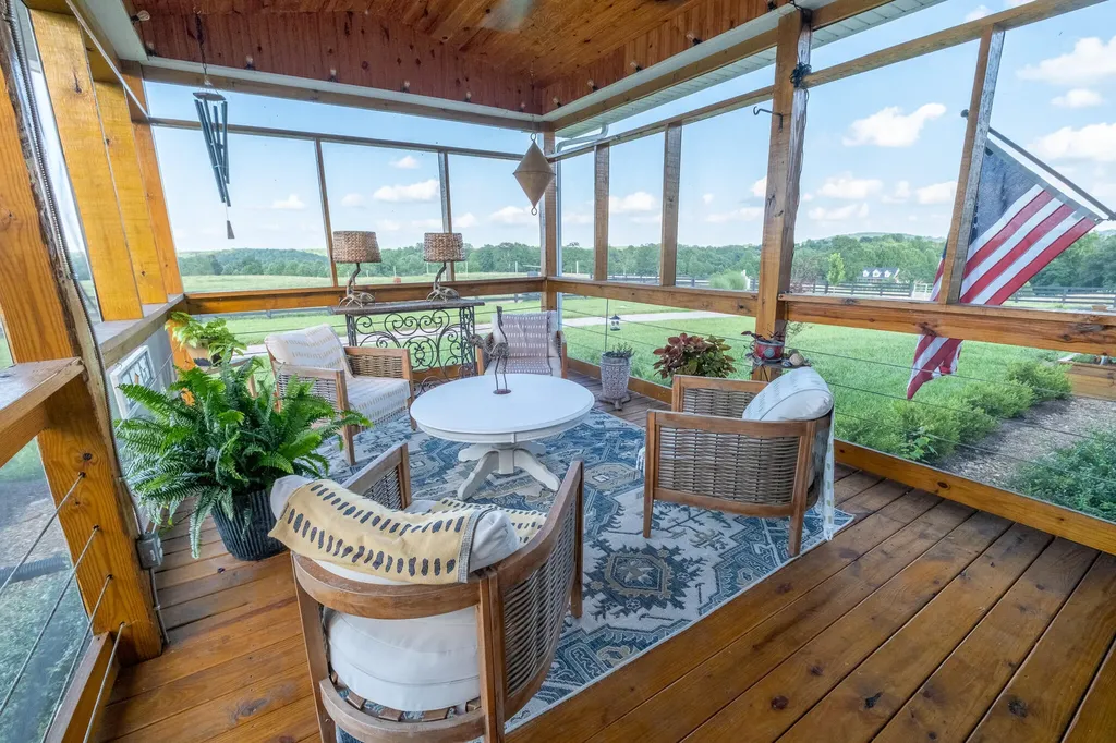 2511 Calvary Ridge Road Yosemite KY 42566