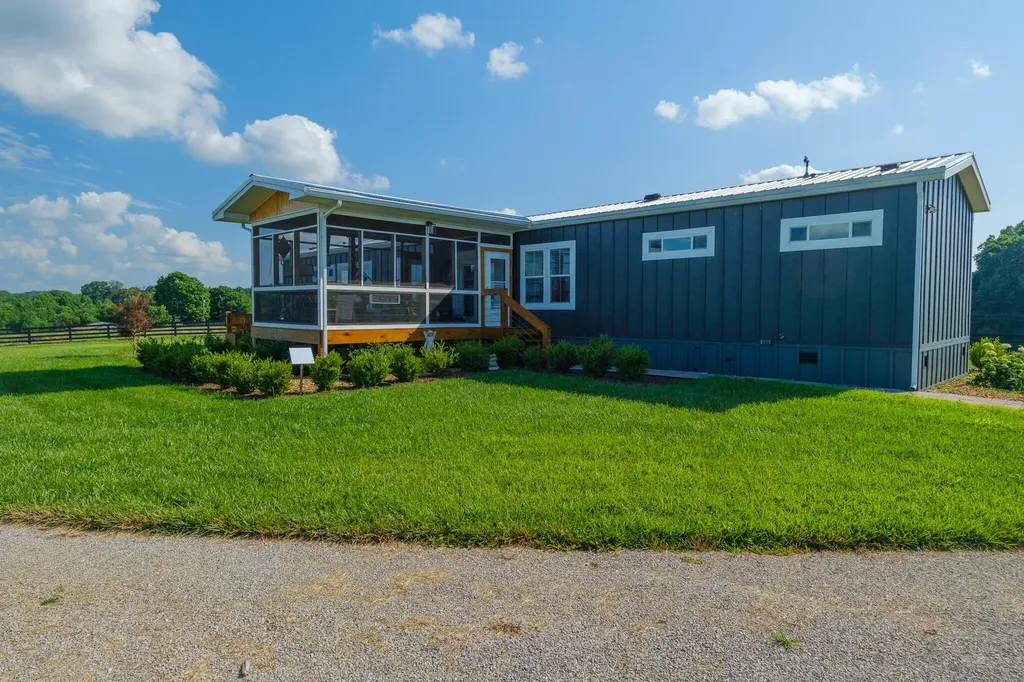 2511 Calvary Ridge Road Yosemite KY 42566