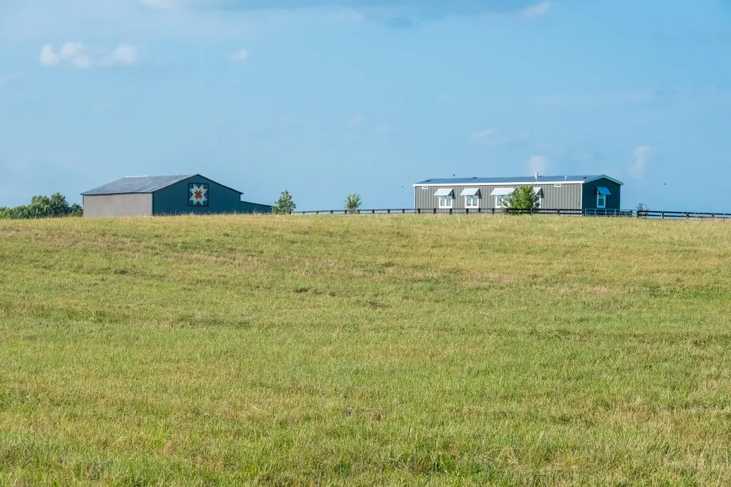 2511 Calvary Ridge Road Yosemite KY 42566