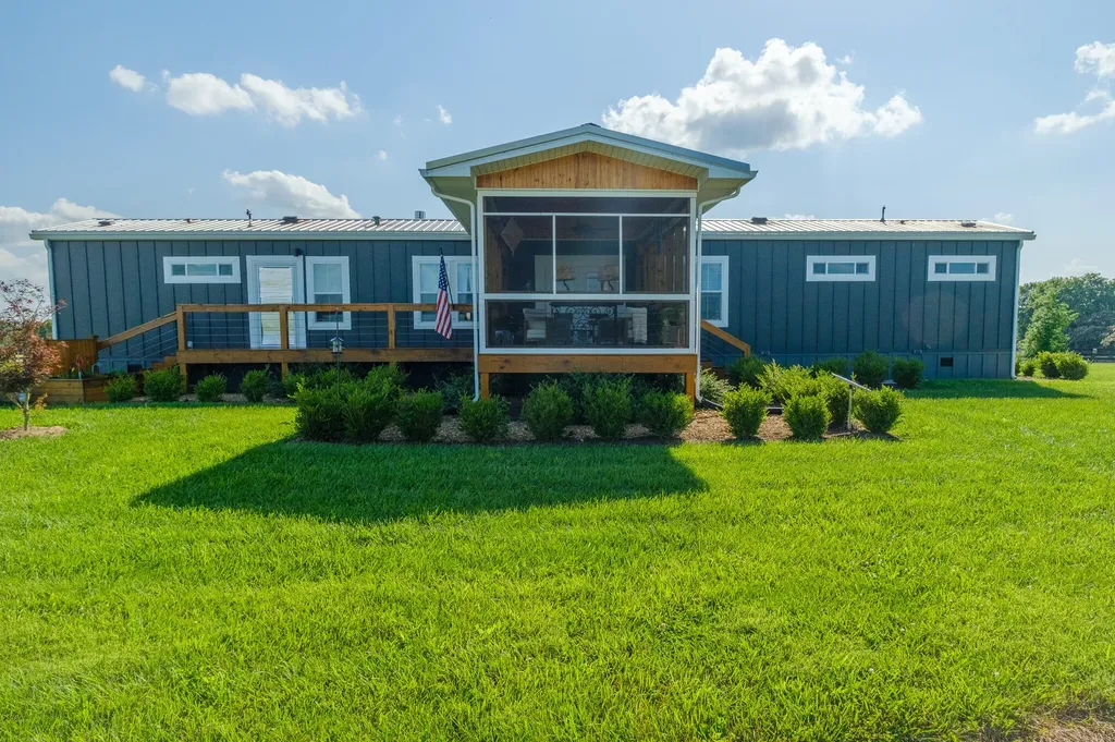 2511 Calvary Ridge Road Yosemite KY 42566