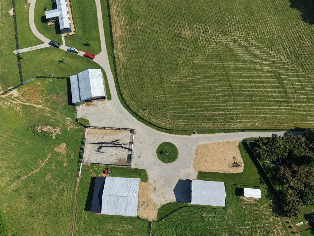 2511 Calvary Ridge Road Yosemite KY 42566