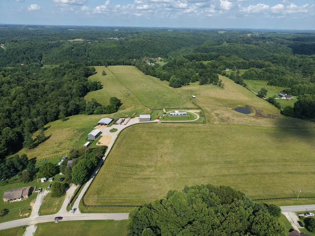 2511 Calvary Ridge Road Yosemite KY 42566